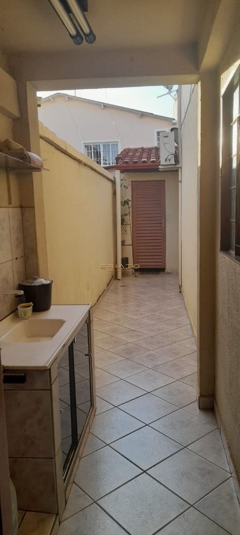 Casa à venda com 3 quartos, 105m² - Foto 9