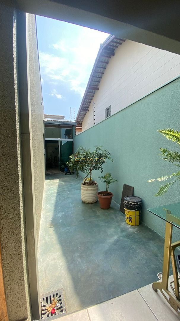 Casa à venda com 3 quartos, 100m² - Foto 9