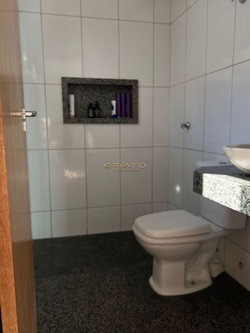 Sobrado à venda com 3 quartos, 240m² - Foto 11