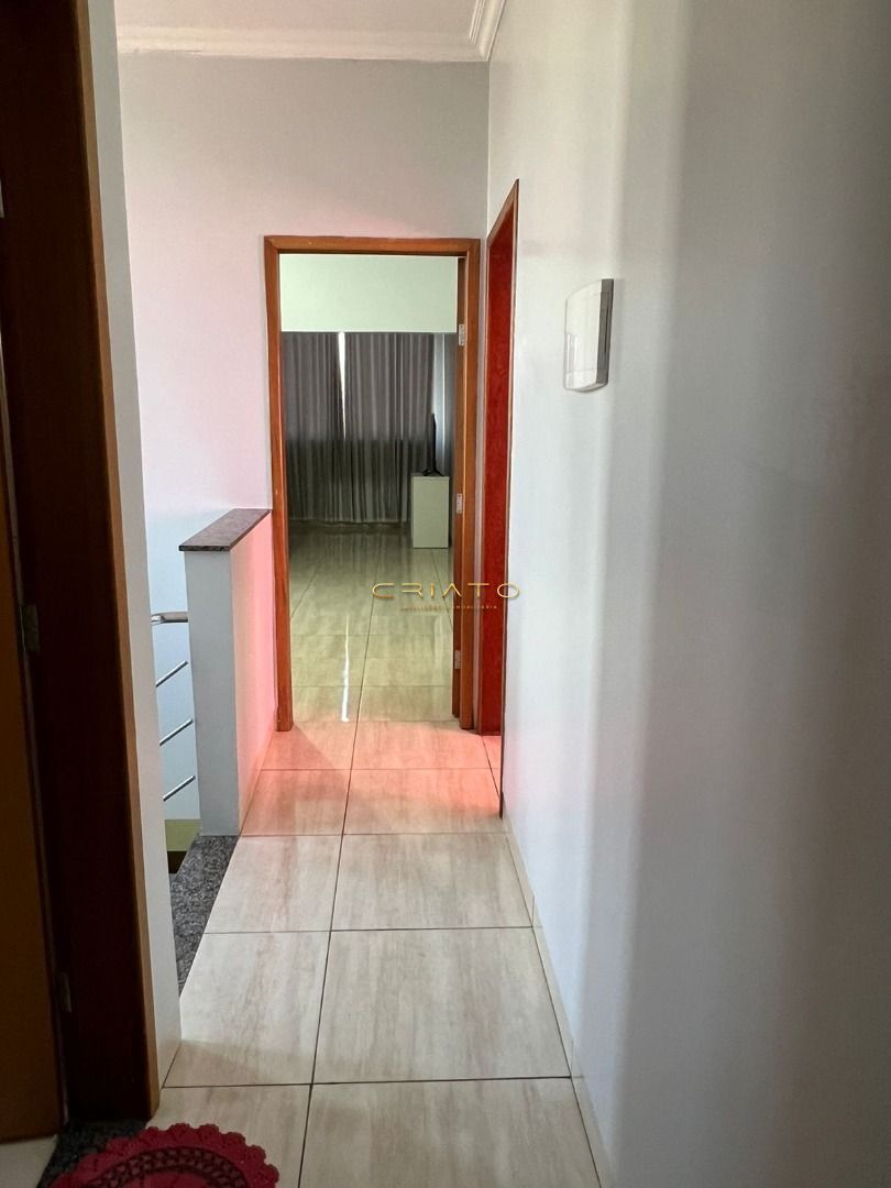 Sobrado à venda com 3 quartos, 240m² - Foto 8