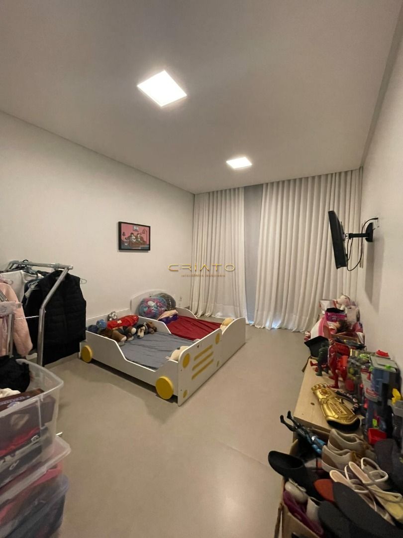 Casa à venda com 3 quartos, 250m² - Foto 19