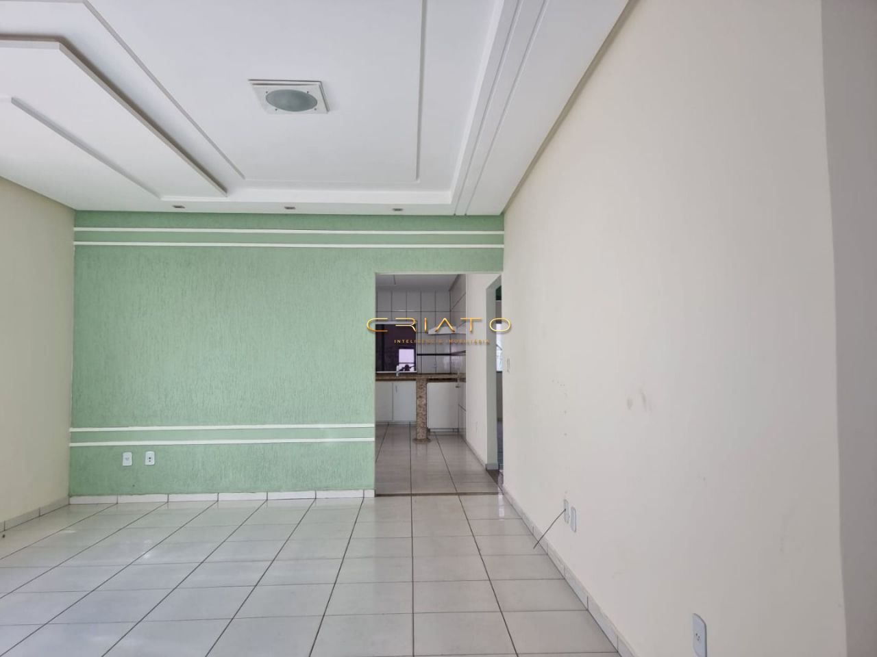 Casa à venda com 3 quartos, 260m² - Foto 1