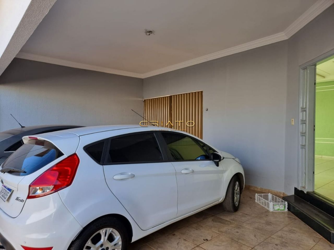 Casa à venda com 3 quartos, 260m² - Foto 2