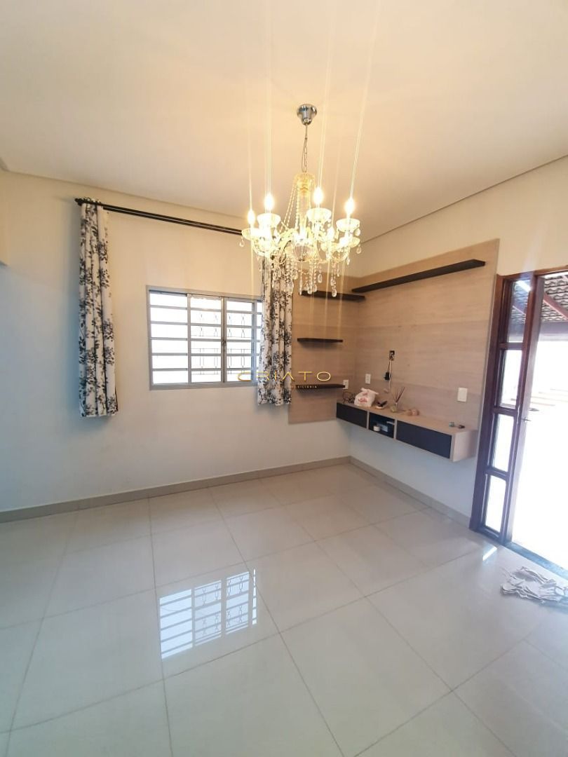 Casa à venda com 3 quartos, 180m² - Foto 14