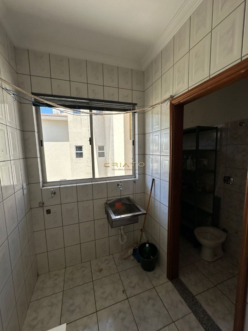 Apartamento à venda com 3 quartos, 77m² - Foto 11