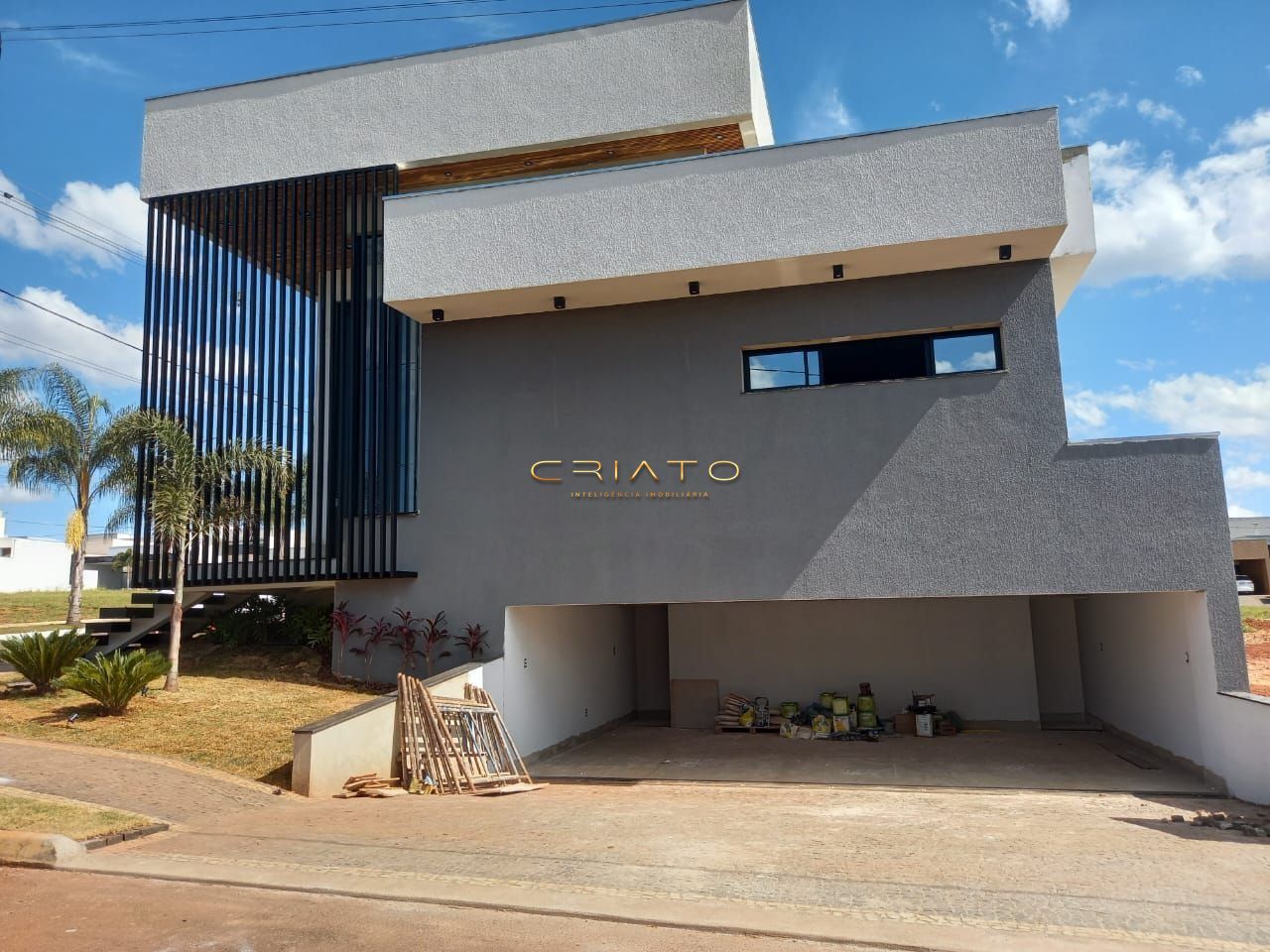 Casa à venda com 4 quartos, 311m² - Foto 2