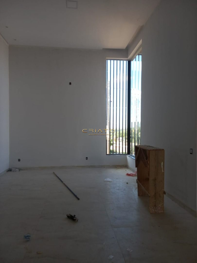 Casa à venda com 4 quartos, 311m² - Foto 13