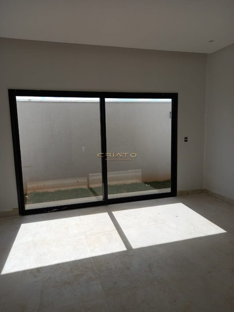 Casa à venda com 4 quartos, 311m² - Foto 9