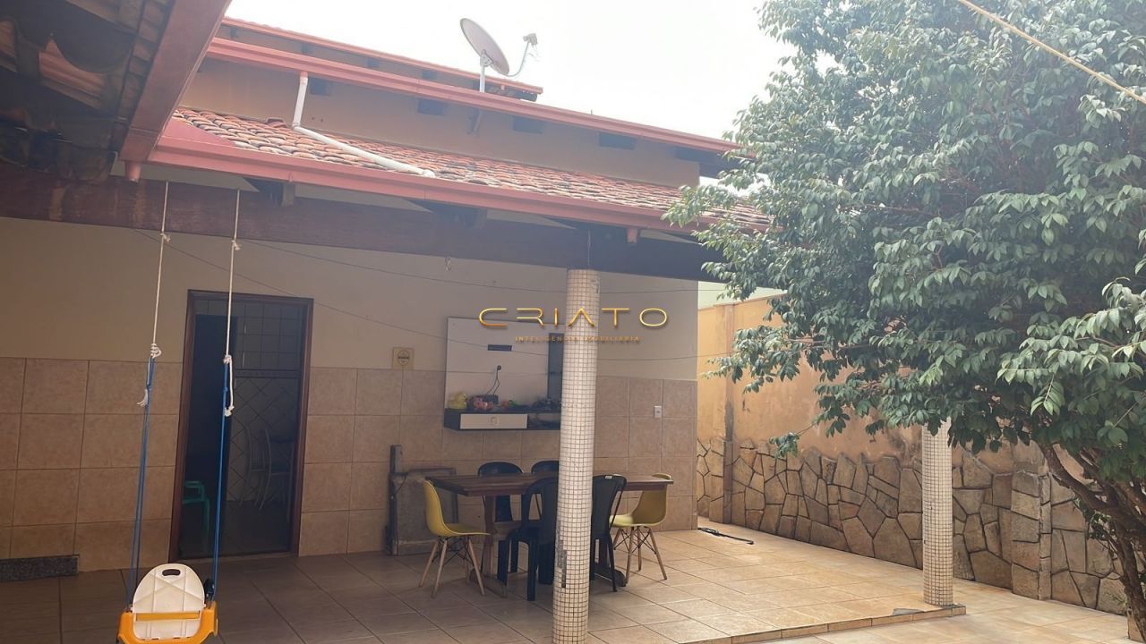 Casa à venda com 4 quartos, 248m² - Foto 18