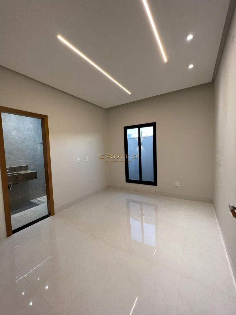 Casa à venda com 2 quartos, 207m² - Foto 13