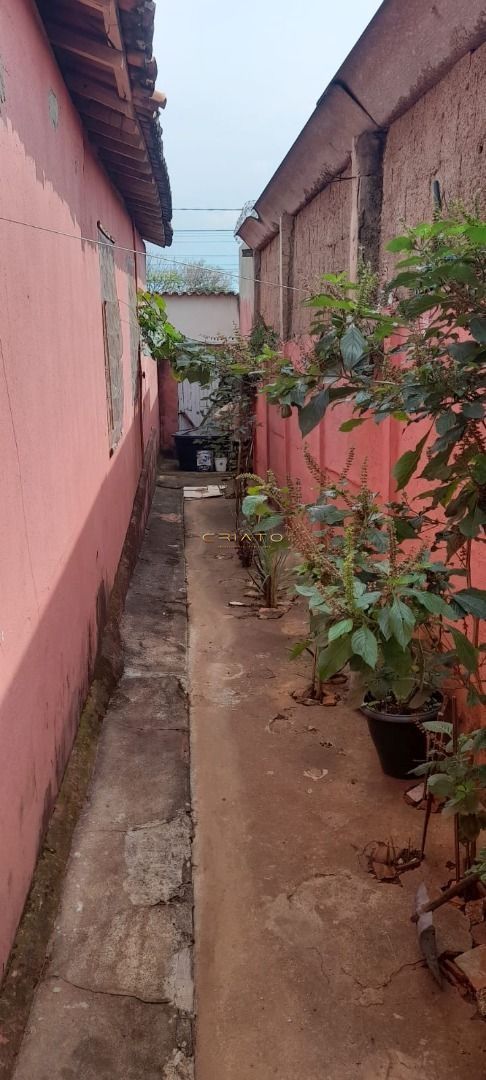 Casa com 4 dormitórios à venda, 130 m² por R$ 250.000,00 - v