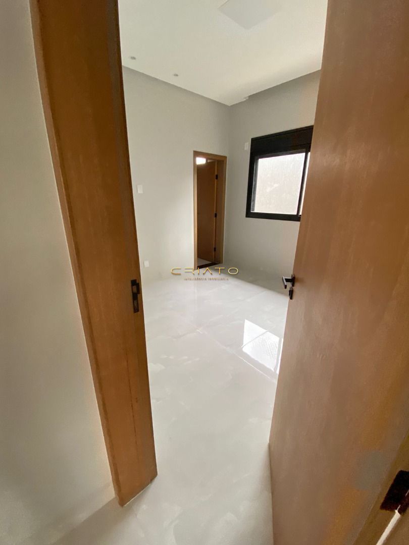 Casa à venda com 4 quartos, 268m² - Foto 10