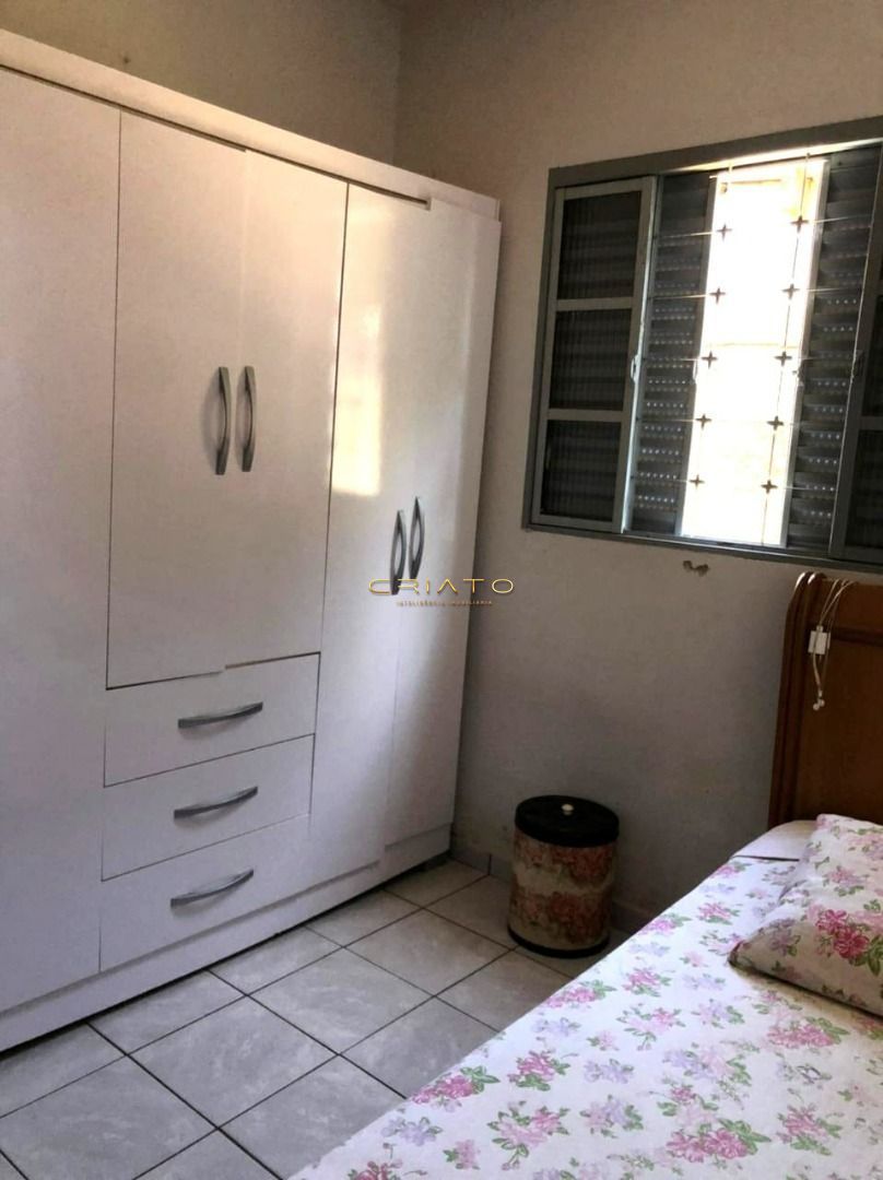 Casa à venda com 3 quartos, 200m² - Foto 9