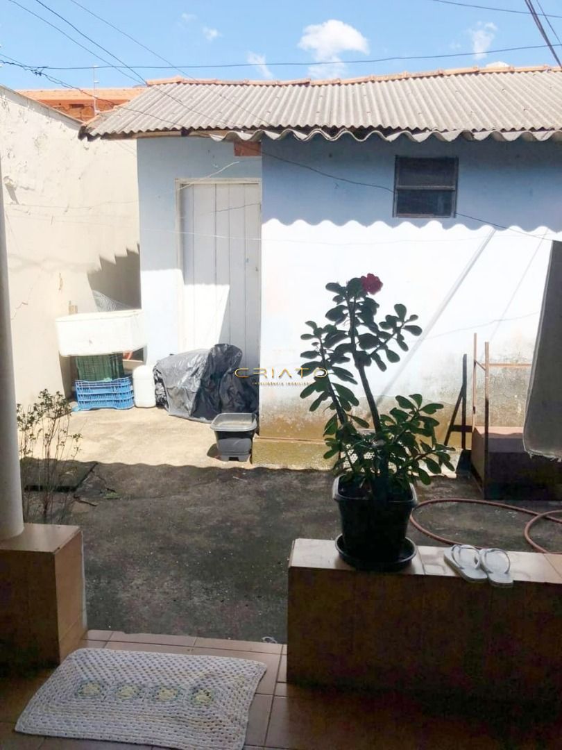 Casa à venda com 3 quartos, 200m² - Foto 15