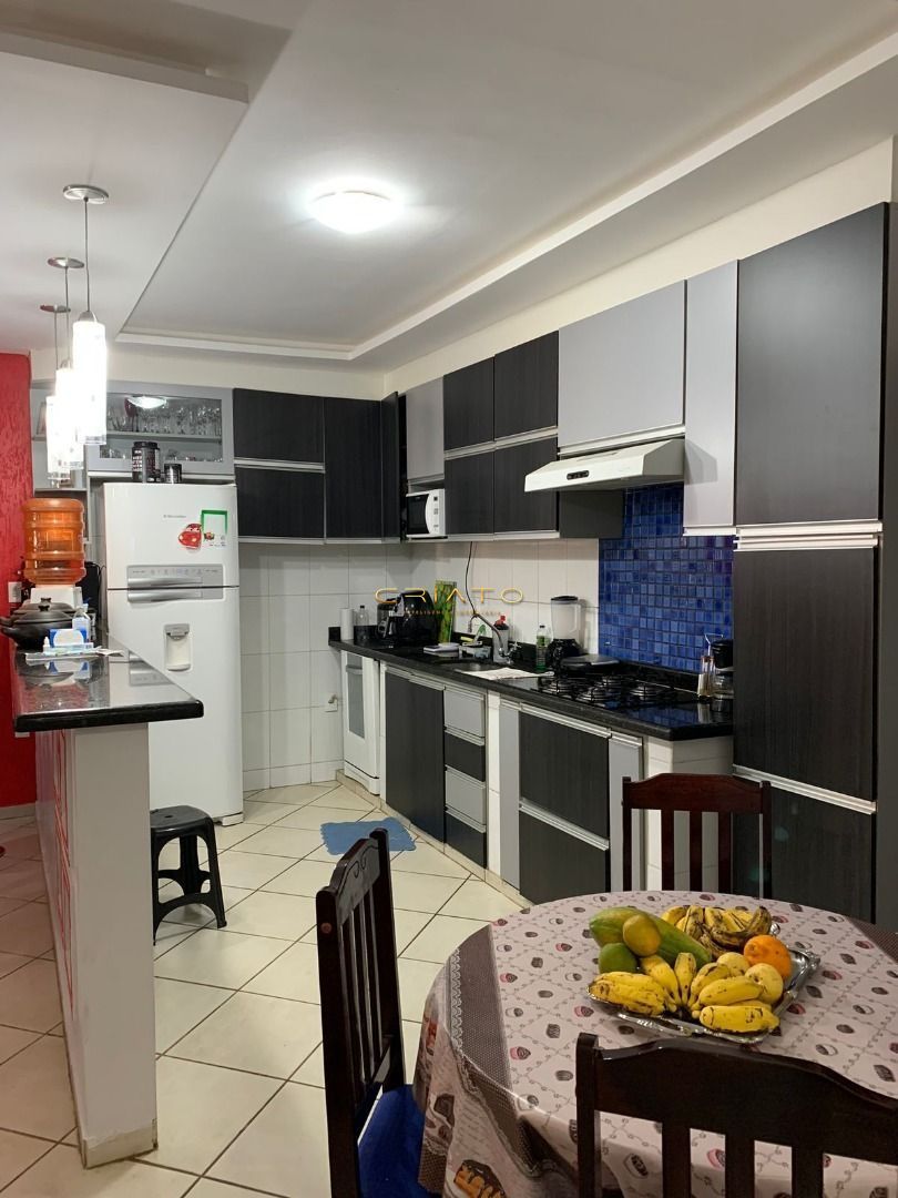 Casa à venda com 3 quartos, 184m² - Foto 10