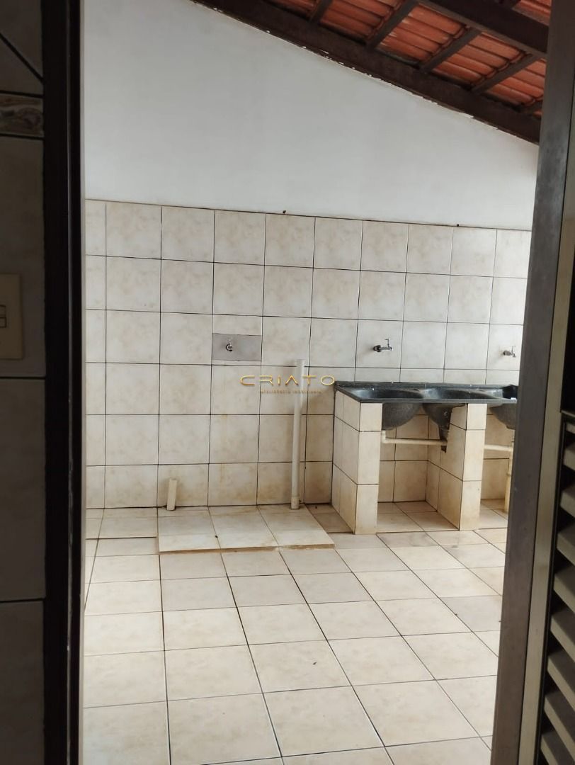 Casa à venda com 3 quartos, 126m² - Foto 13