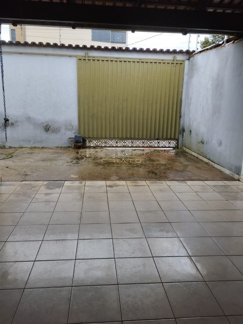 Casa à venda com 3 quartos, 126m² - Foto 14