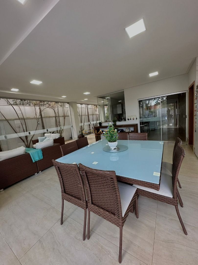 Sobrado à venda com 4 quartos, 380m² - Foto 6