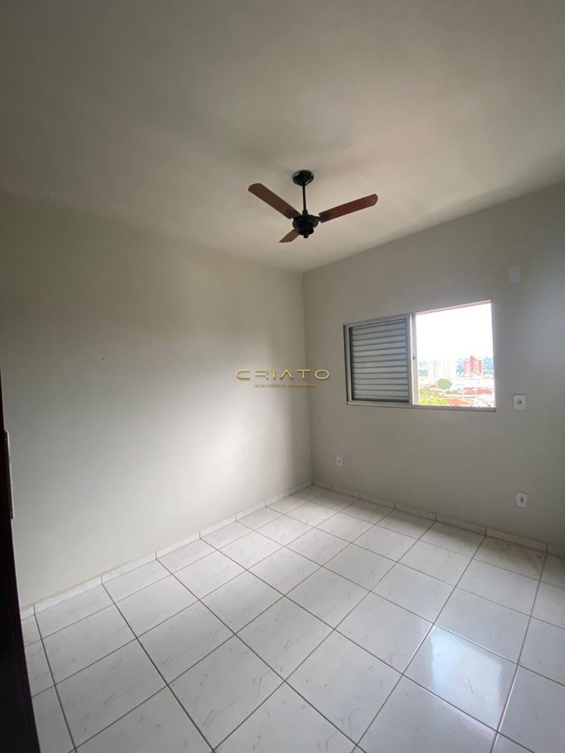 Apartamento à venda com 3 quartos, 80m² - Foto 12