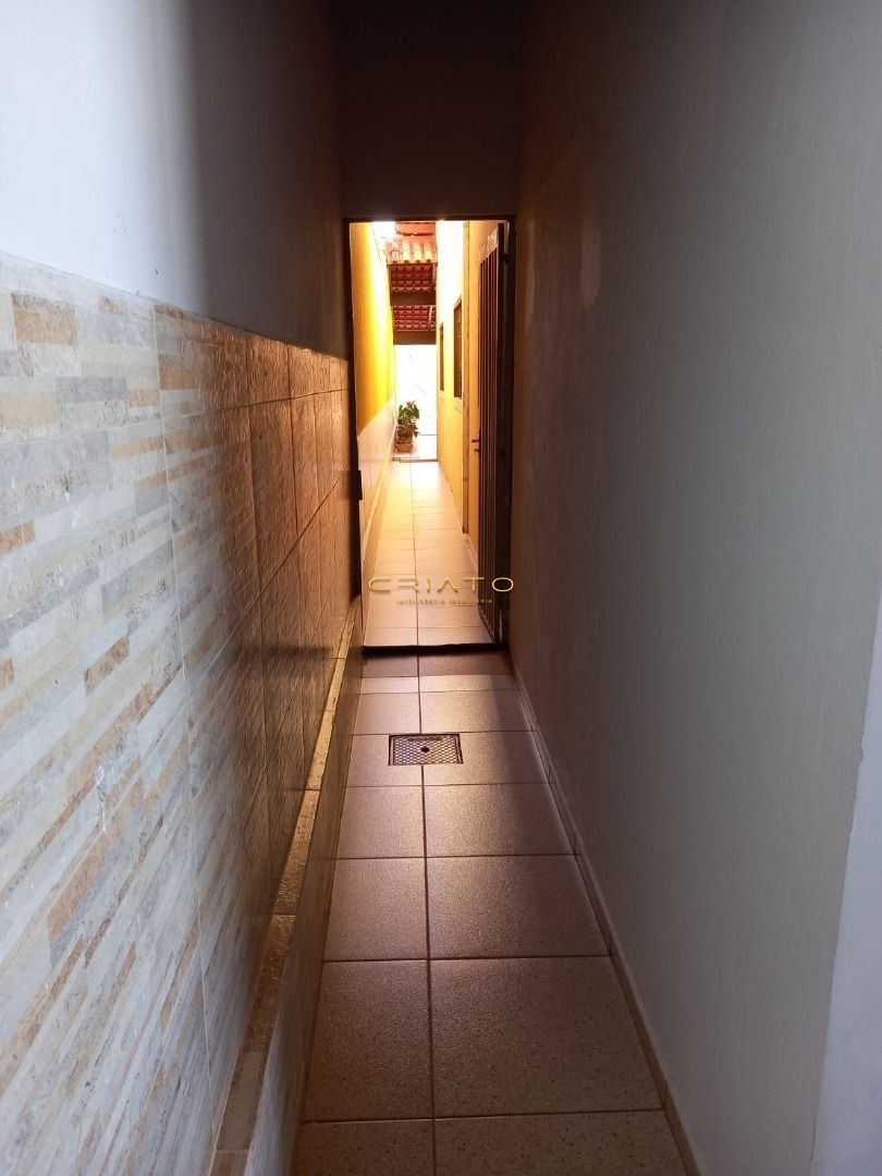 Casa à venda com 4 quartos, 224m² - Foto 17