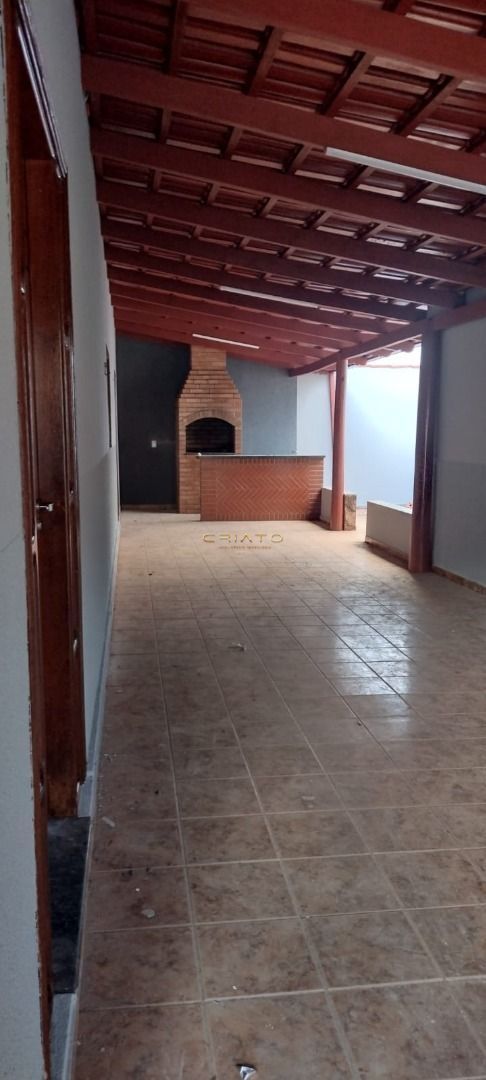 Casa à venda com 3 quartos, 206m² - Foto 4