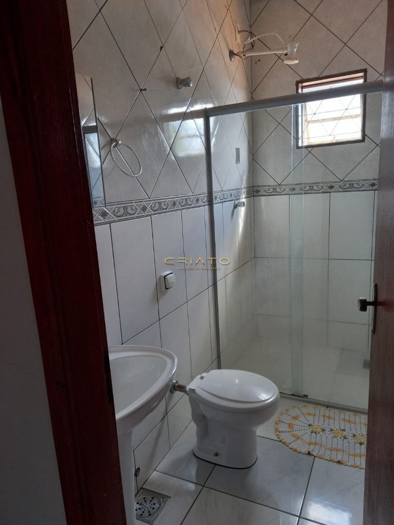 Casa à venda com 4 quartos, 224m² - Foto 11