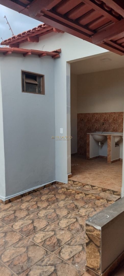 Casa à venda com 3 quartos, 206m² - Foto 15