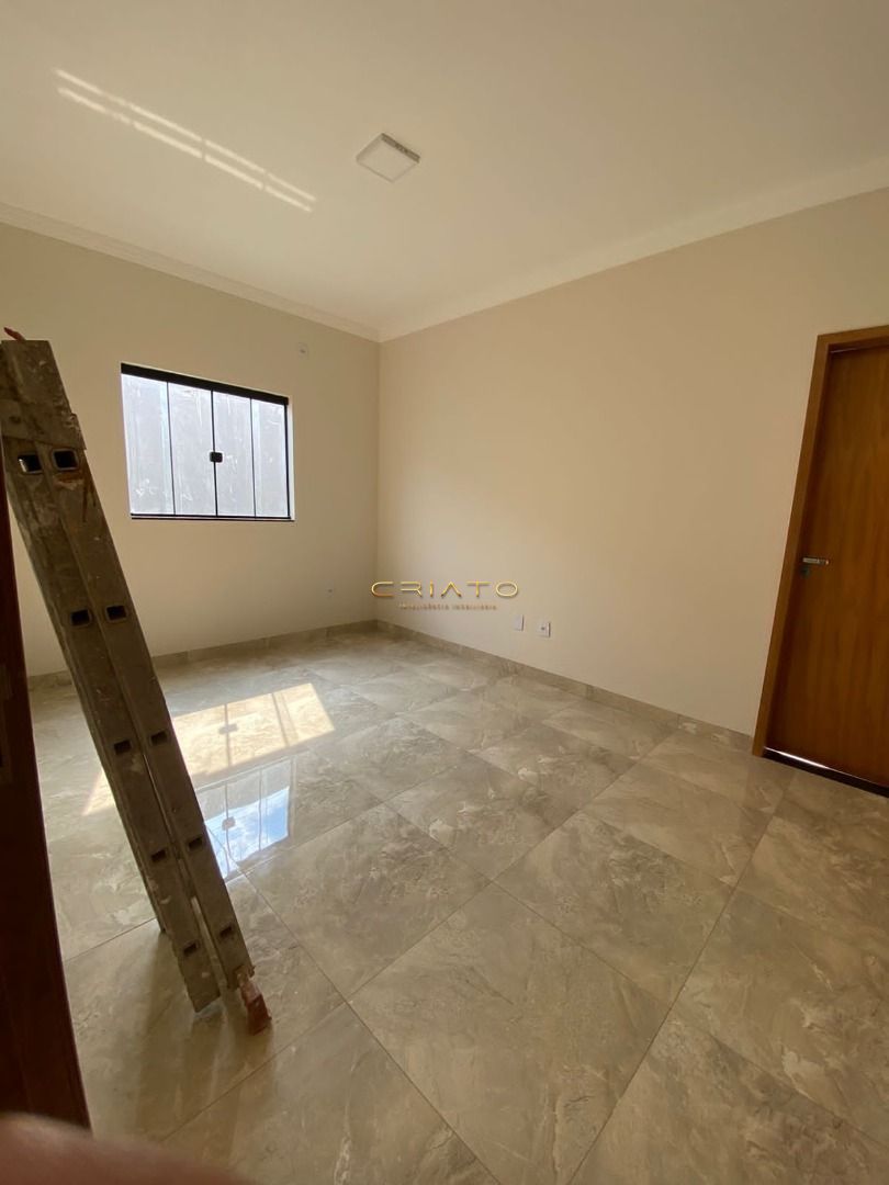 Casa à venda com 2 quartos, 66m² - Foto 7