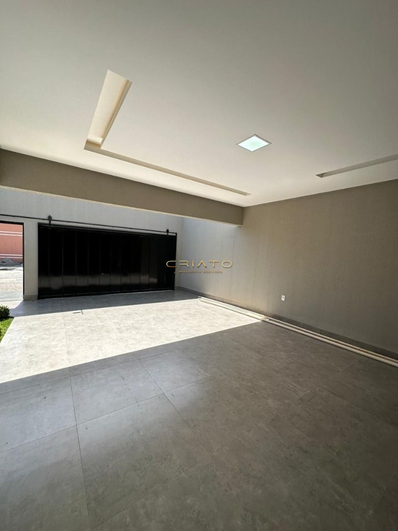 Casa à venda com 3 quartos, 130m² - Foto 2