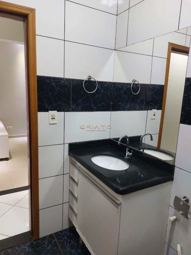 Casa à venda com 3 quartos, 210m² - Foto 10