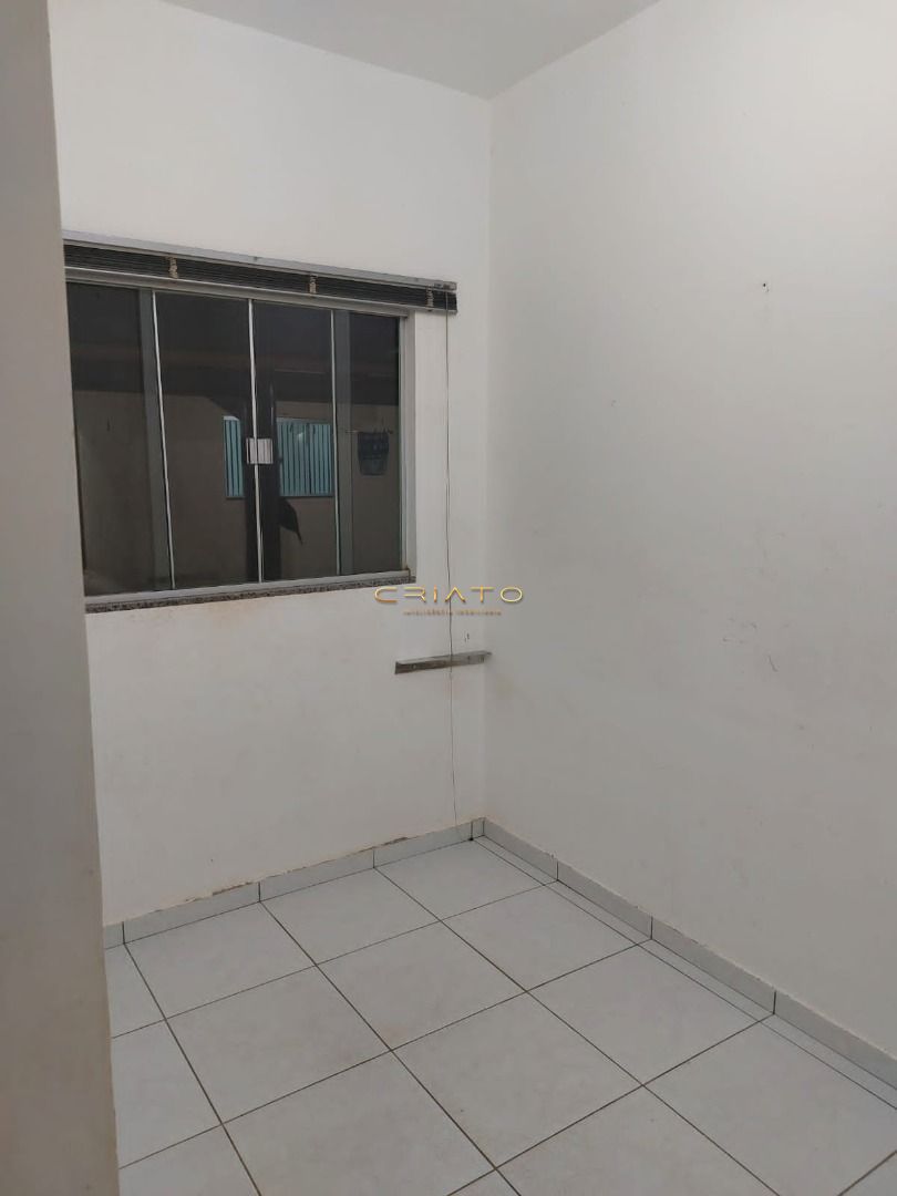 Casa à venda com 3 quartos, 210m² - Foto 8