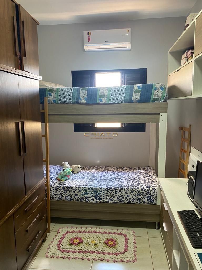 Casa à venda com 3 quartos, 250m² - Foto 12