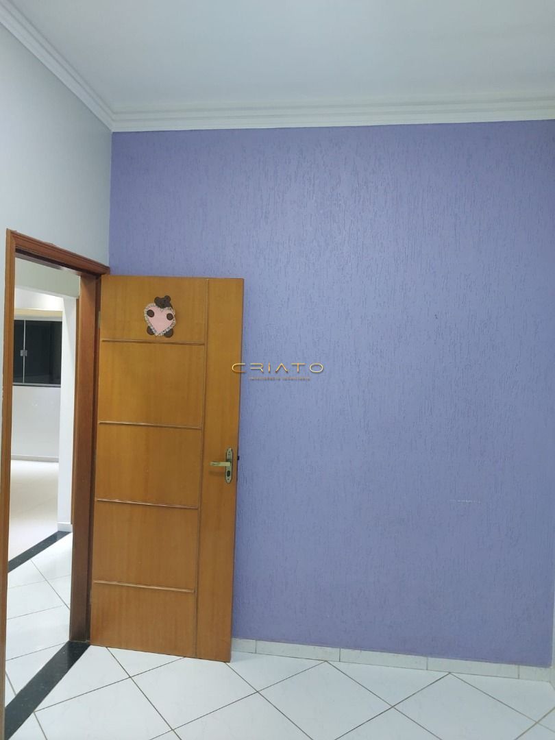 Casa à venda com 3 quartos, 210m² - Foto 13