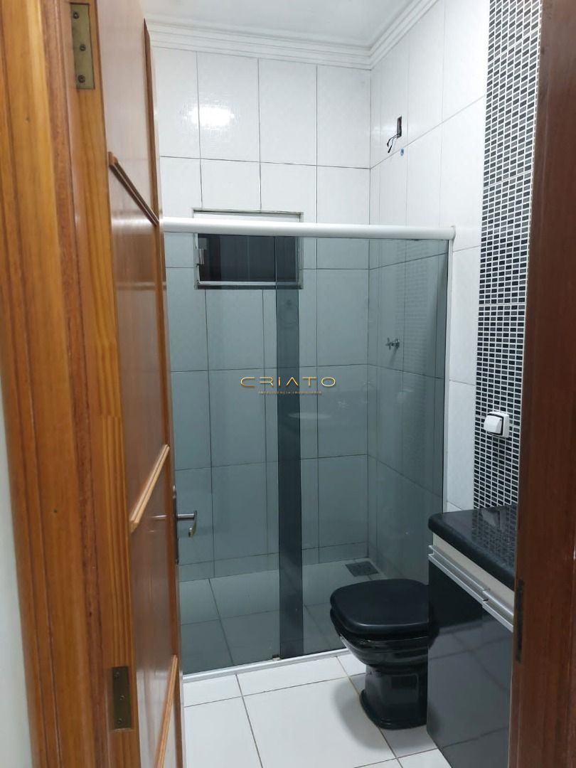 Casa à venda com 3 quartos, 210m² - Foto 14