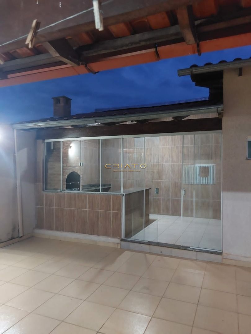 Casa à venda com 3 quartos, 210m² - Foto 21