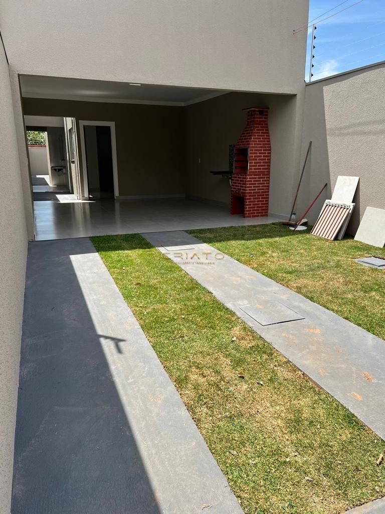 Casa à venda com 2 quartos, 86m² - Foto 2