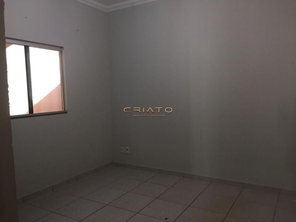 Casa à venda com 2 quartos, 200m² - Foto 11