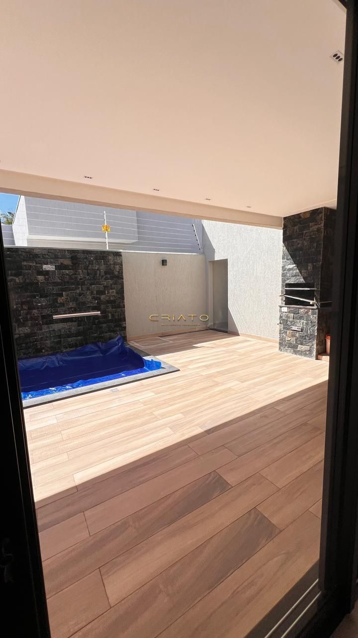 Casa à venda com 4 quartos, 200m² - Foto 12