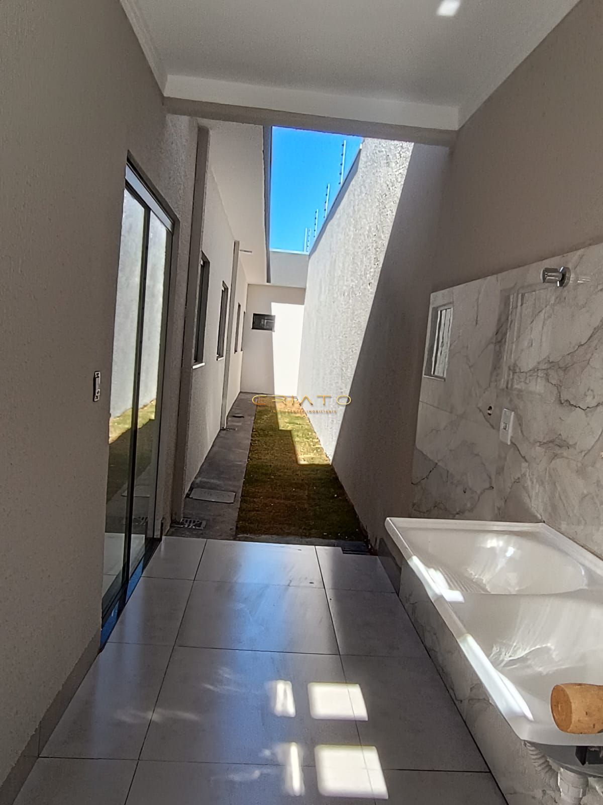 Casa à venda com 3 quartos, 105m² - Foto 10