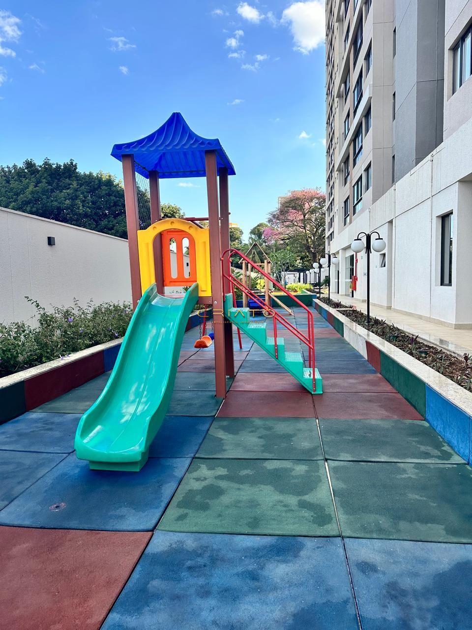 Apartamento à venda com 2 quartos, 75m² - Foto 13