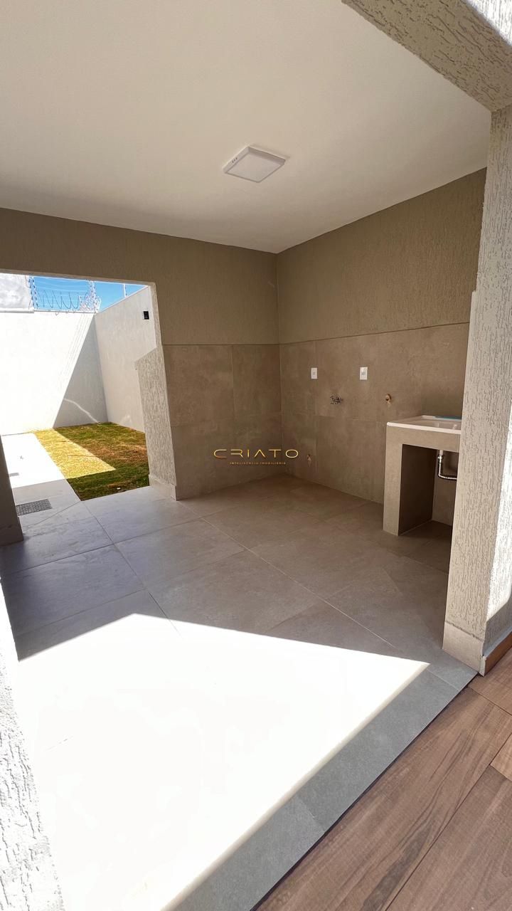 Casa à venda com 4 quartos, 200m² - Foto 13