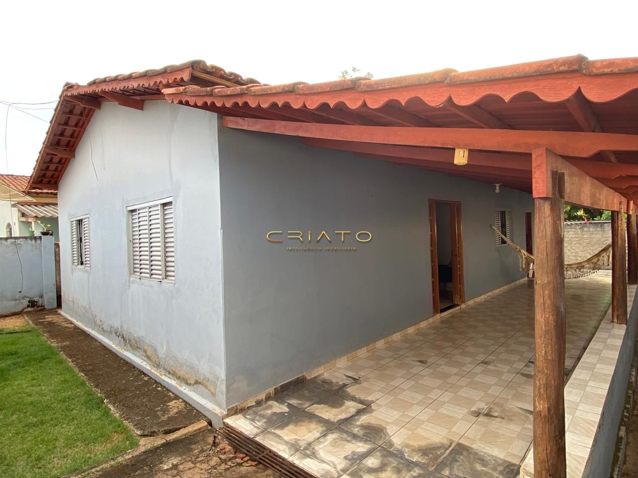 Casa à venda com 3 quartos, 180m² - Foto 1