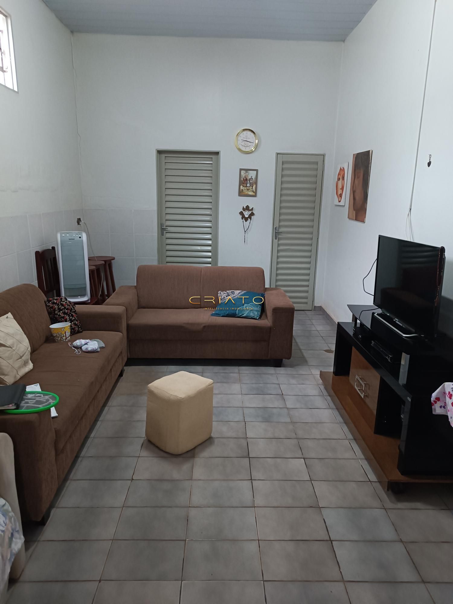 Casa à venda com 5 quartos, 240m² - Foto 12