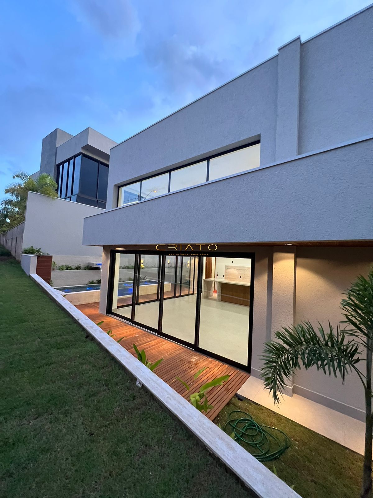 Casa de Condomínio à venda com 4 quartos, 278m² - Foto 6