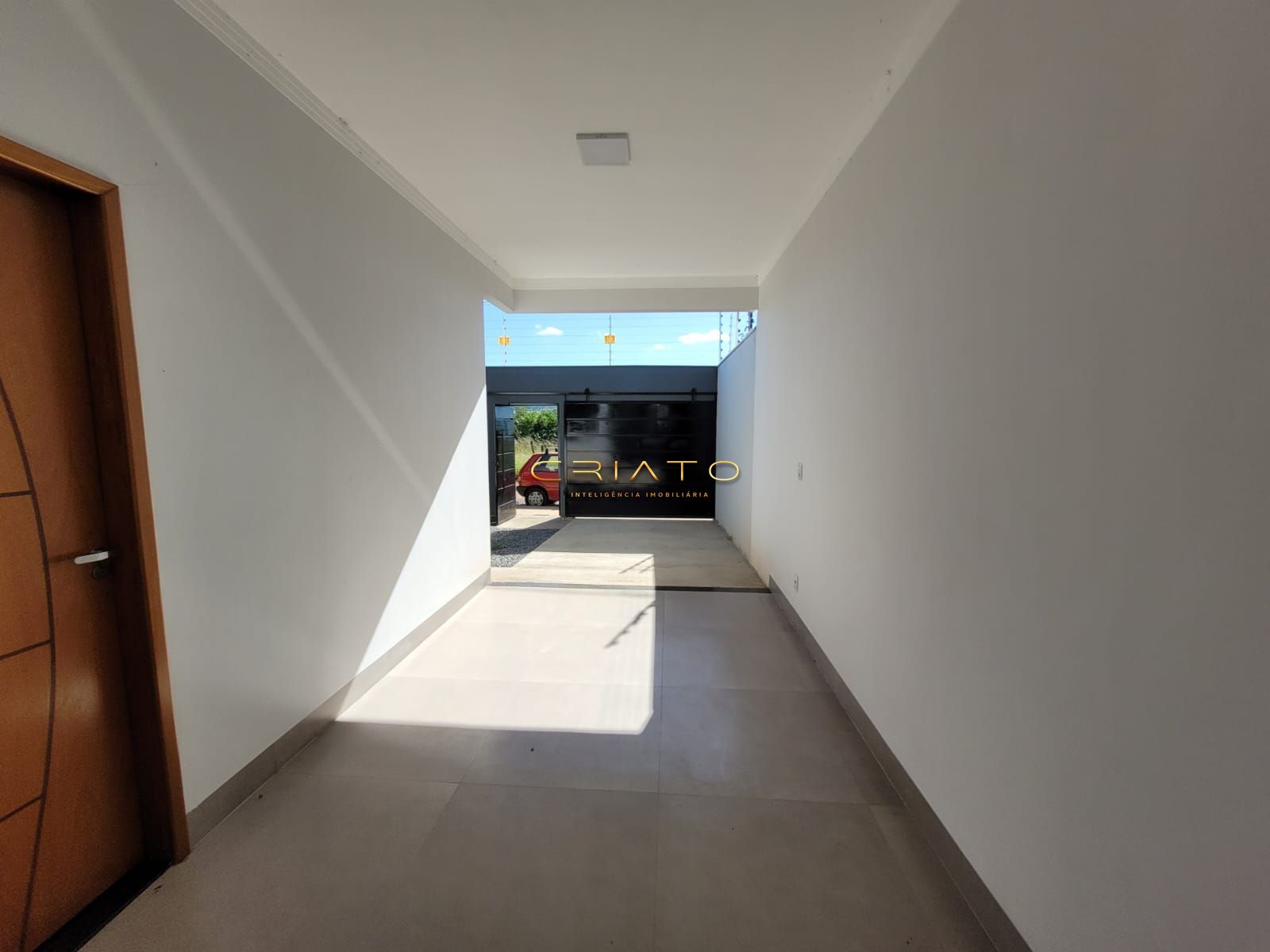 Casa à venda com 3 quartos, 105m² - Foto 1