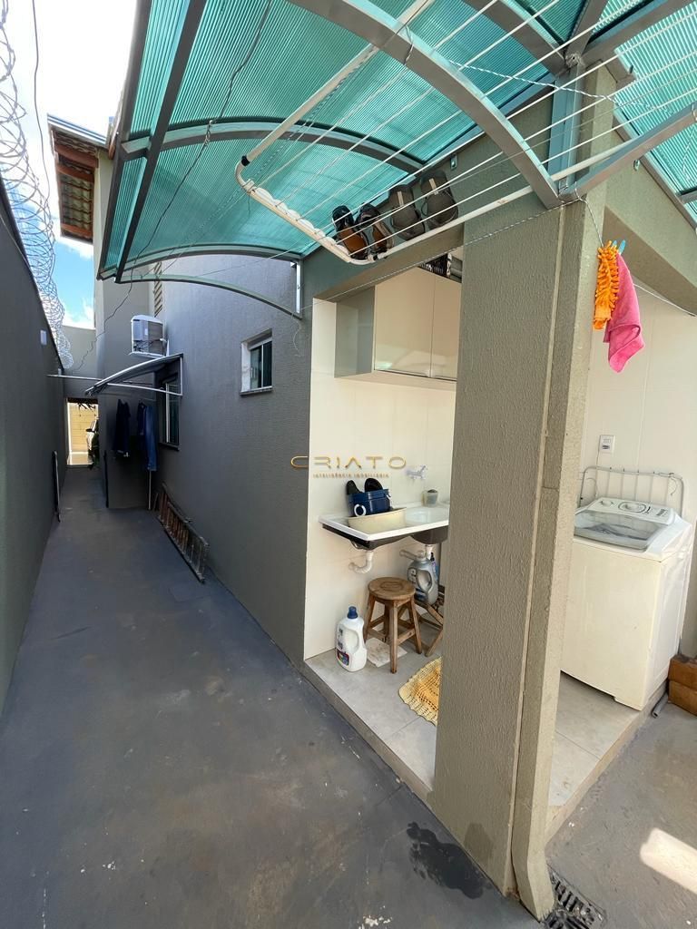 Casa com 3 Dormitórios à venda, 130 m² por R$ 830.000,00 Casa com 3 Dormitórios à venda, 130 m² por R$ 830.000,00