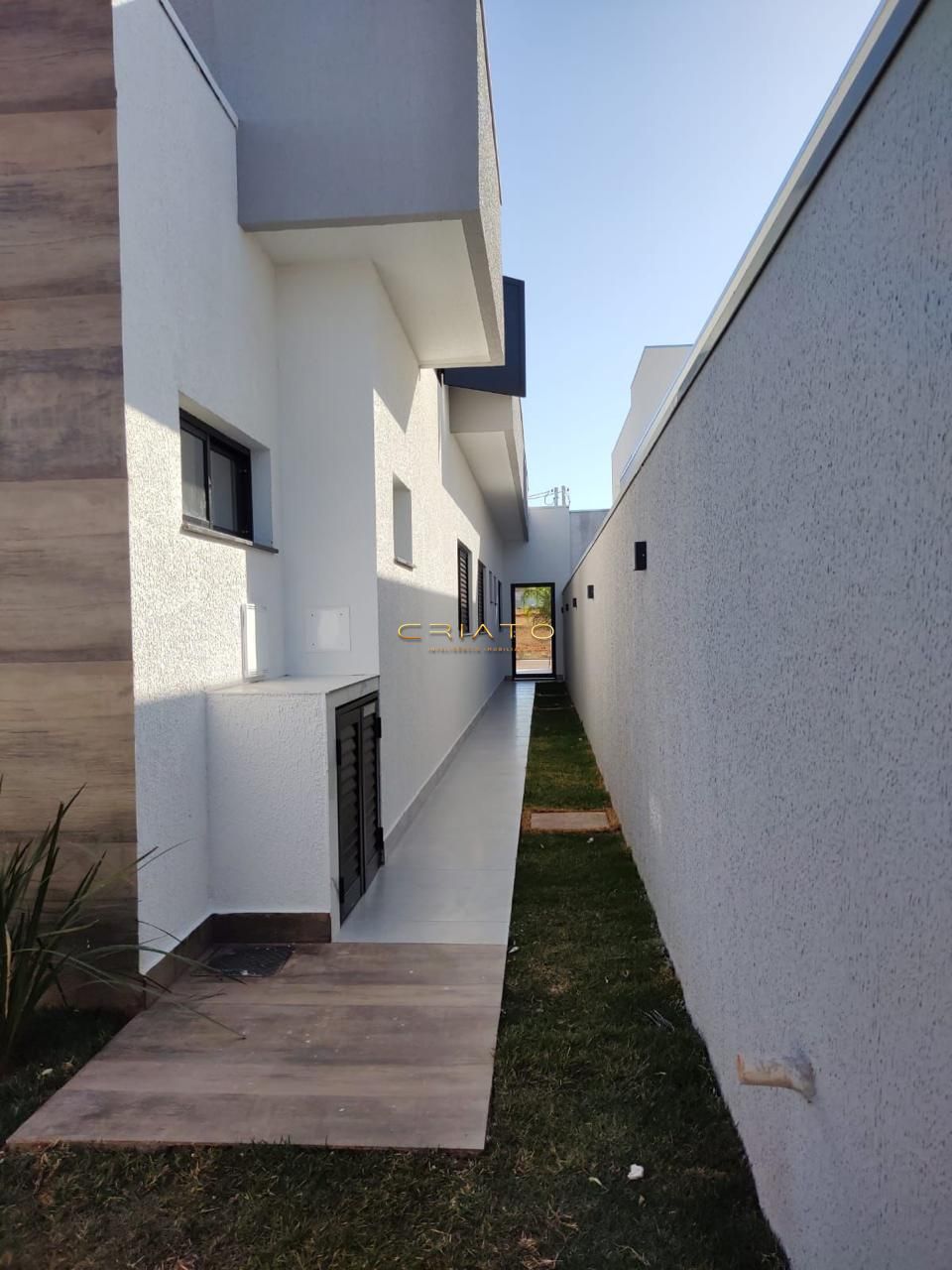 Casa à venda com 3 quartos, 196m² - Foto 3