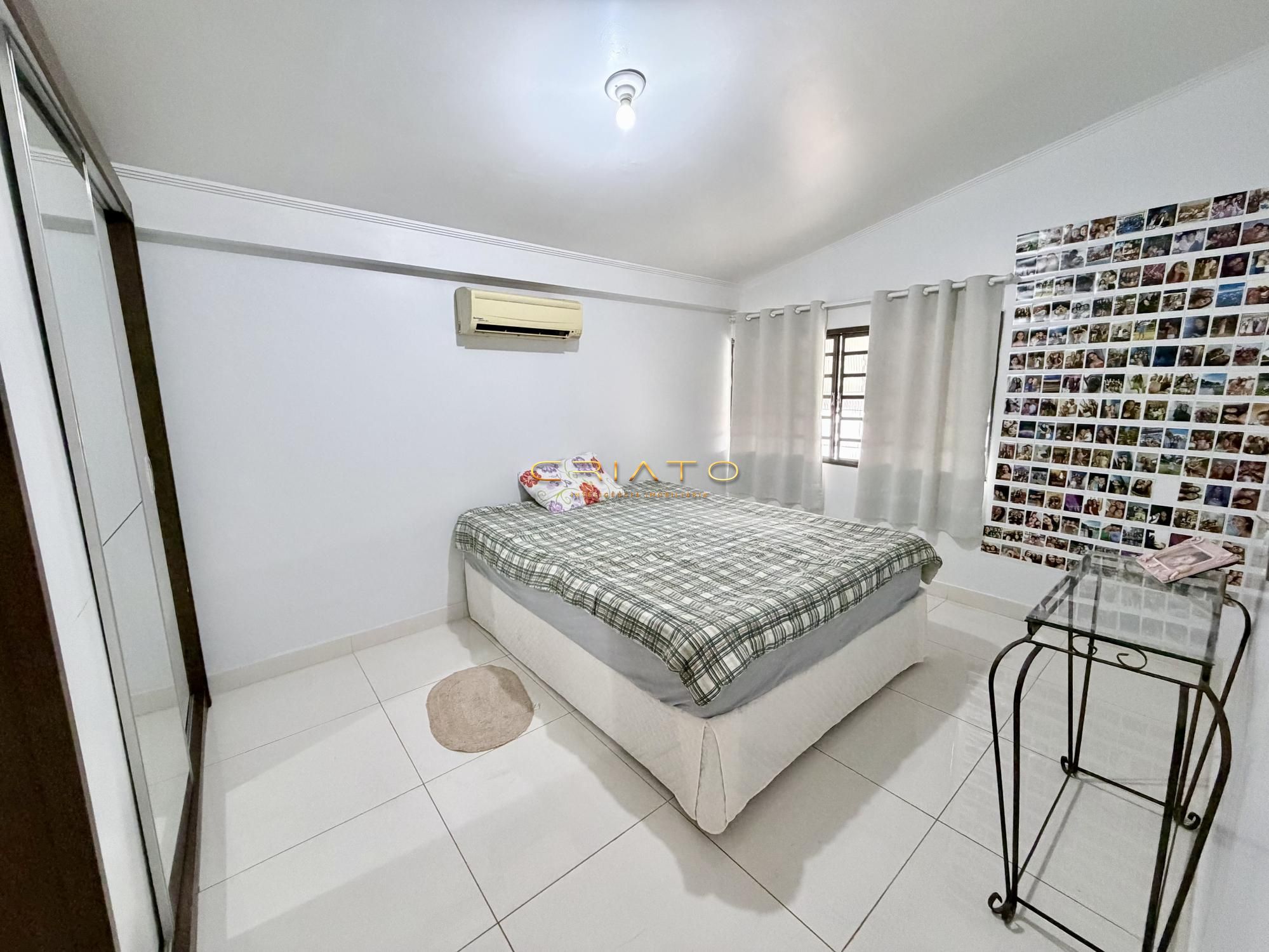 Sobrado com 4 dormitórios à venda, 215m² por R$995.000,00; a