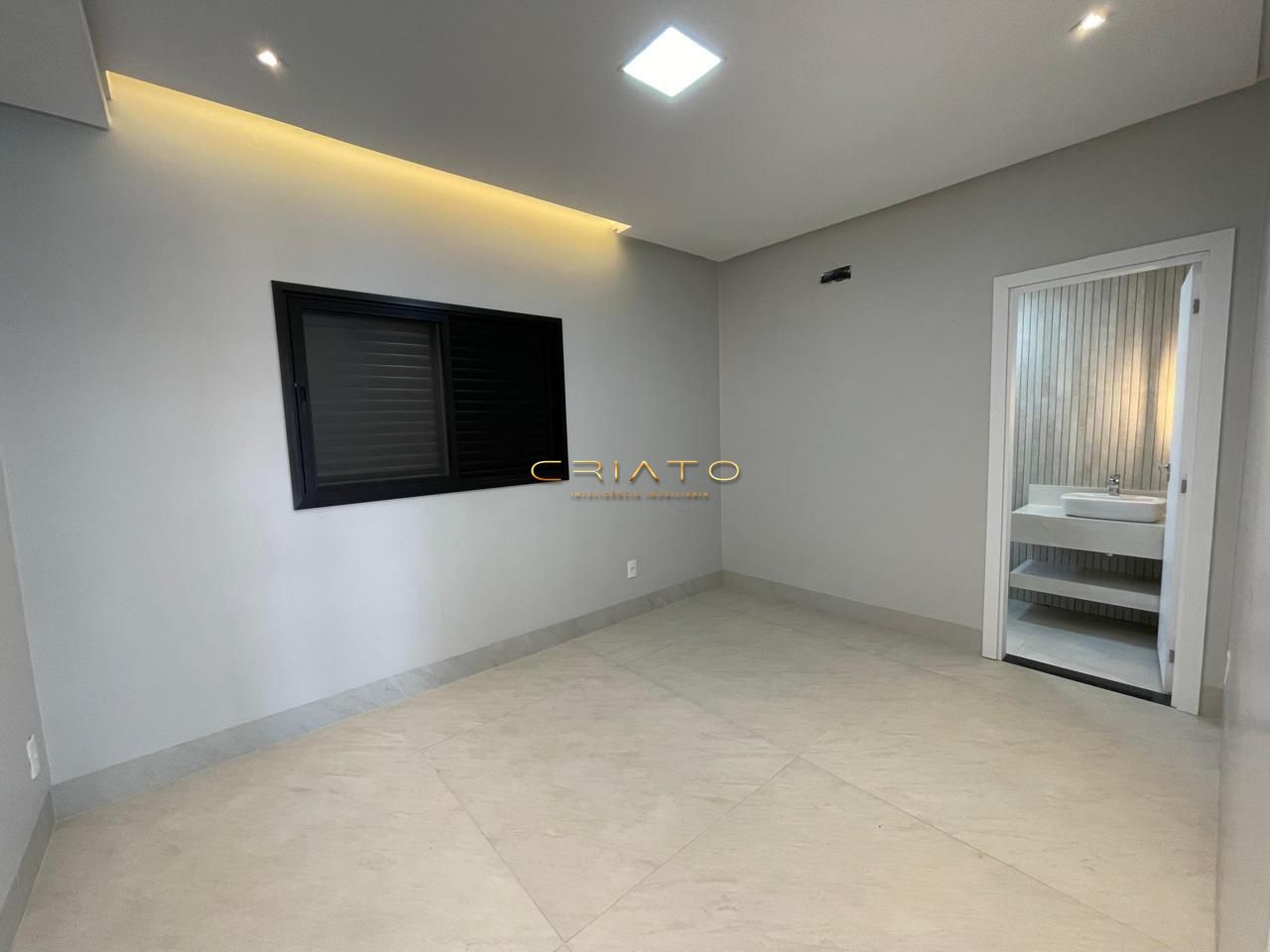 Casa à venda com 4 quartos, 266m² - Foto 26