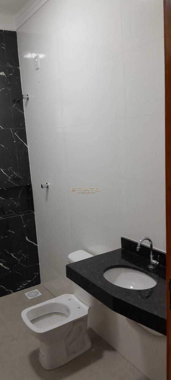 Casa com 3 Dormitórios à venda, 105 m² por R$ 370.000,00 Casa com 3 Dormitórios à venda, 105 m² por R$ 370.000,00